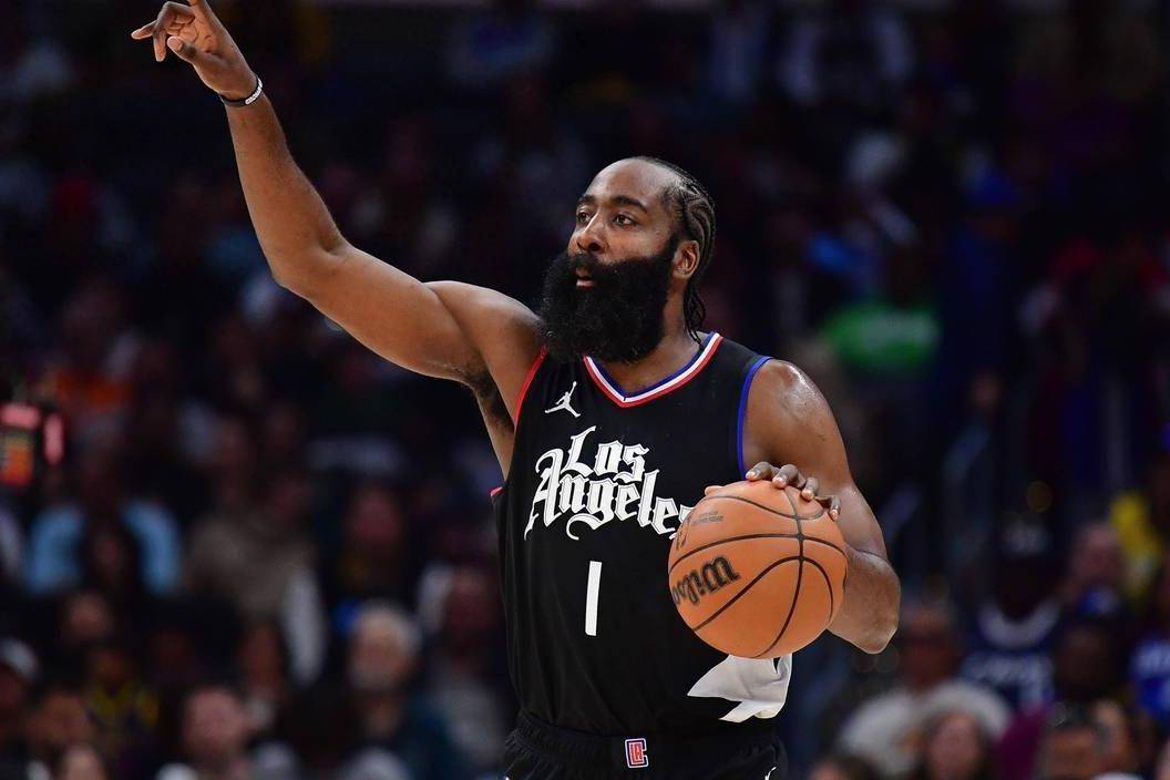 皇冠体育官网APP下载-哈登关键时刻救险，费德勒力保胜局拿下系列赛